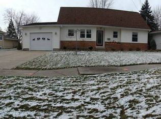 189 Pineview Dr, Alma, MI 48801