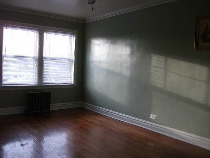 1st image of 4631 N Lowell Ave APT E2