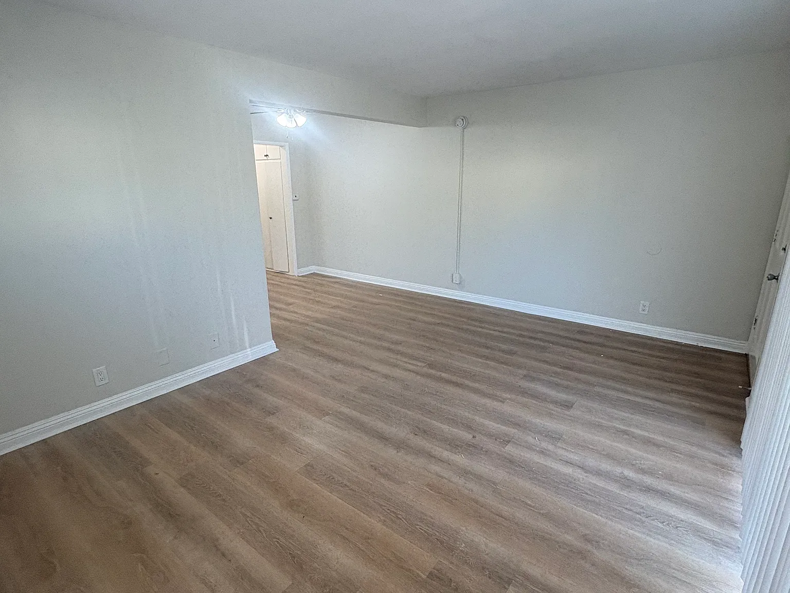 1 bed, 670 sqft, $2,975 — Photo 4