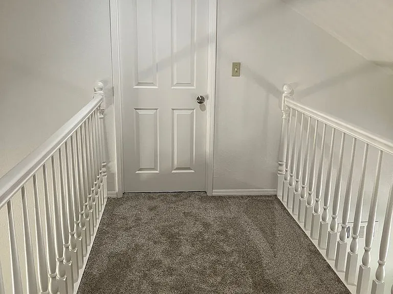 2704 Snyder Ave — Photo 14