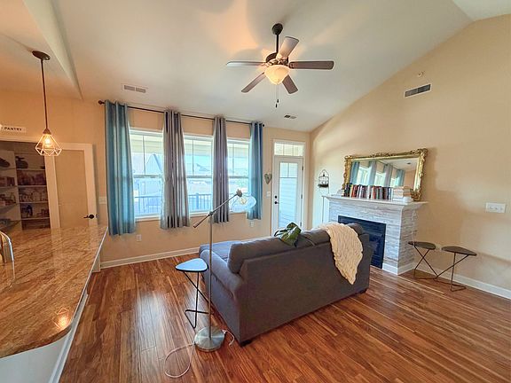 2nd image of 1129 Foster Rd #1129