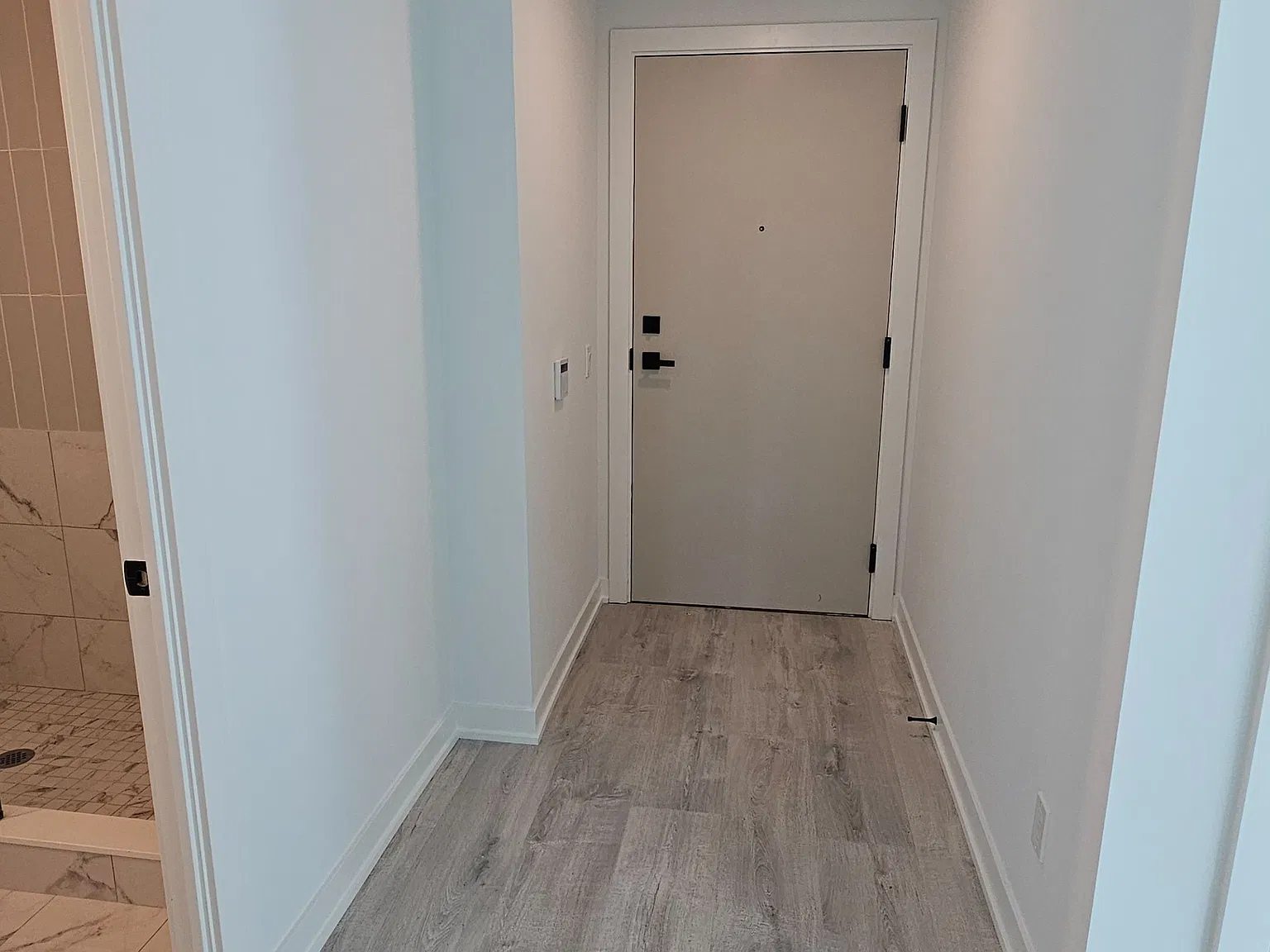 Maverick Condos — Photo 4