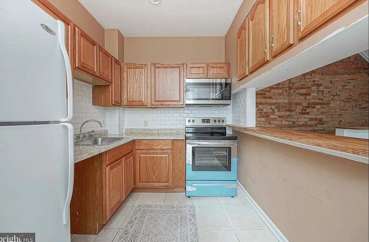 2 bed, 2047 sqft, $1,800 — Photo 2