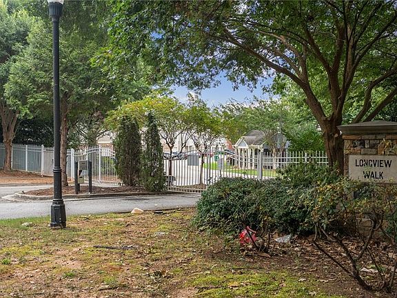 4th image of 2715 Avanti Way