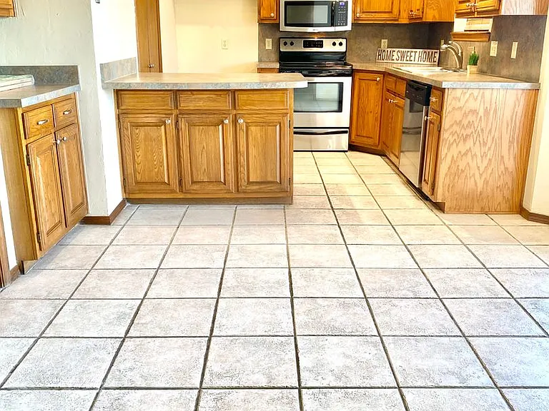 14816 Brent Cir — Photo 3