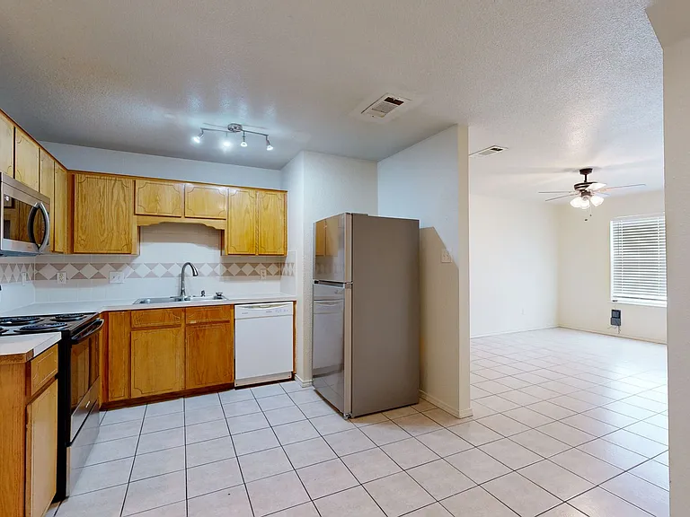 2806 Kerrville Ct #B — Photo 8