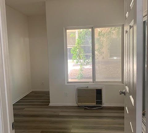 5th image of 1525 2nd Ave APT 206