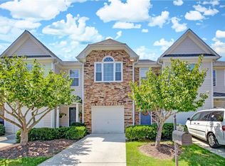 6232 Shoreview Cir, Flowery Branch, GA 30542