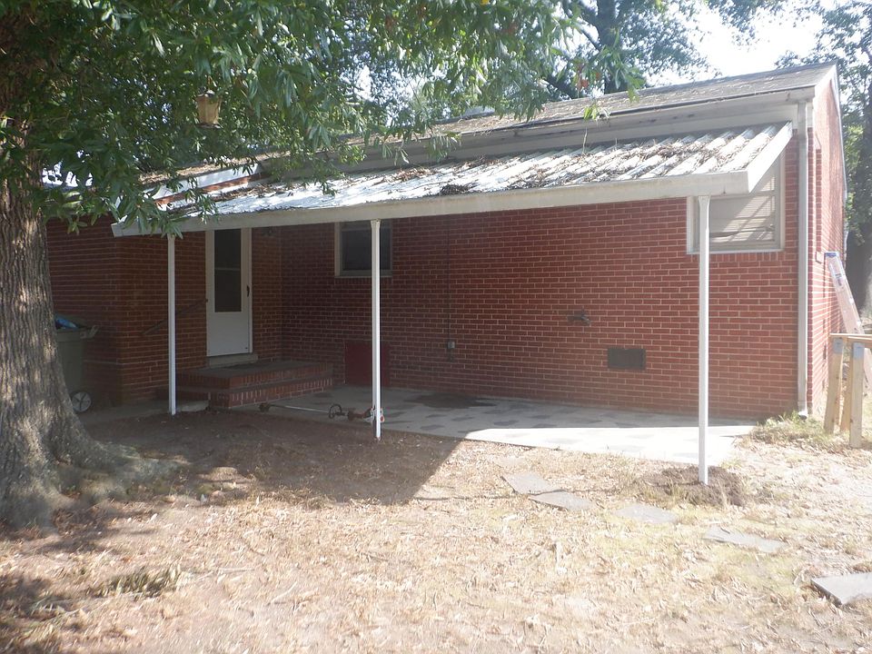 2nd image of 1903 Lee St
