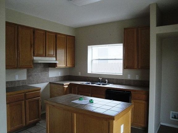 4th image of 510 Valnera Dr