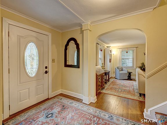 3rd image of 338 Ridgewood Road