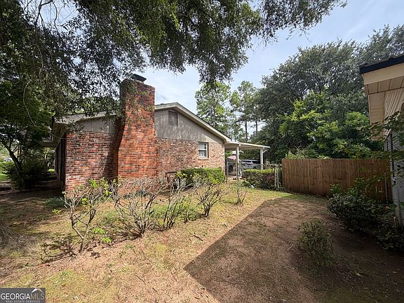 4th image of 2622 Pine Valley Rd
