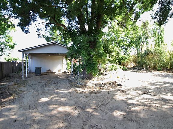 2nd image of 12055 Yosemite Blvd