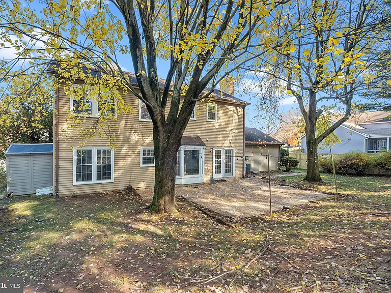 2621 John Milton Dr — Photo 36