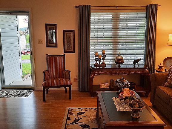 2nd image of 2500 Bainbridge Way