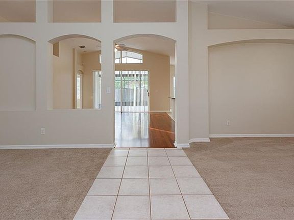 3rd image of 2516 Groveway Dr