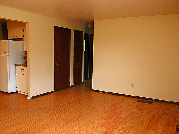 4th image of 1801 E Dalton Ave