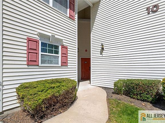3rd image of 1109 Morning Glory Dr