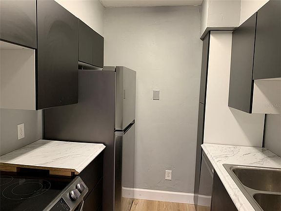 5th image of 435 Wymore Rd #207