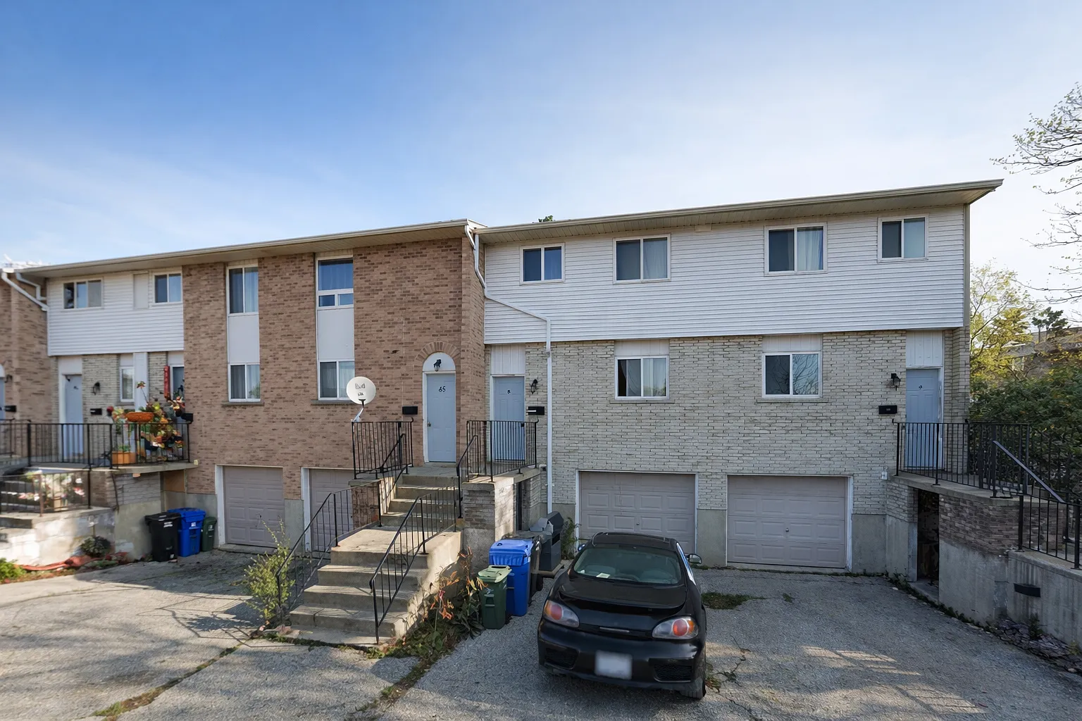 Stoneglen Townhouses — Photo 3