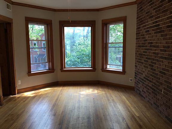 5th image of 4954 N Claremont Ave #2