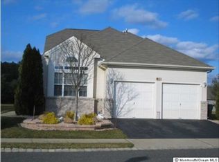 31 Edgeworth Cir, Manchester, NJ 08759