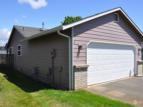 2nd image of 9709 64th Drive NE