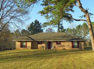 408 Southhill Rd, Palestine, TX 75801