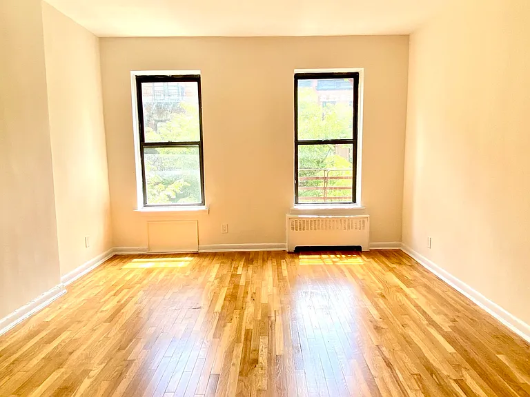 521 E 82nd St #2D — Photo 2