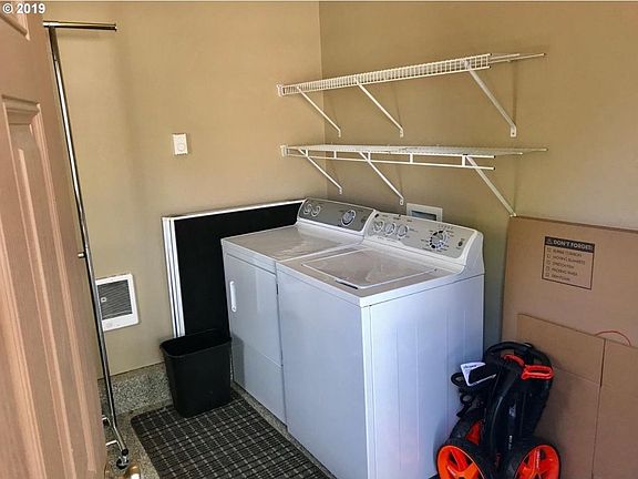 4th image of 6171 NE Copper Beech Dr