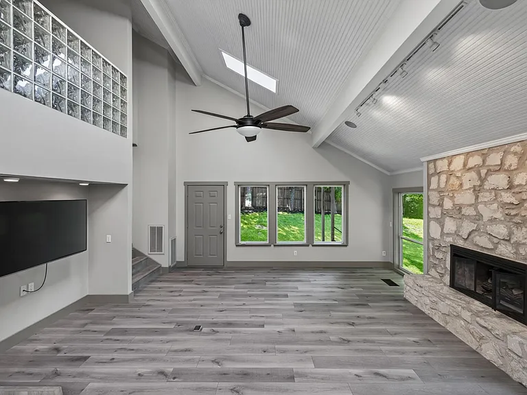 4301 Hyridge Dr — Photo 7