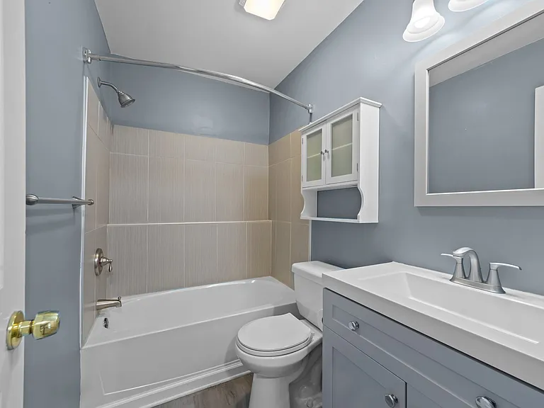 435 Currituck Dr — Photo 4