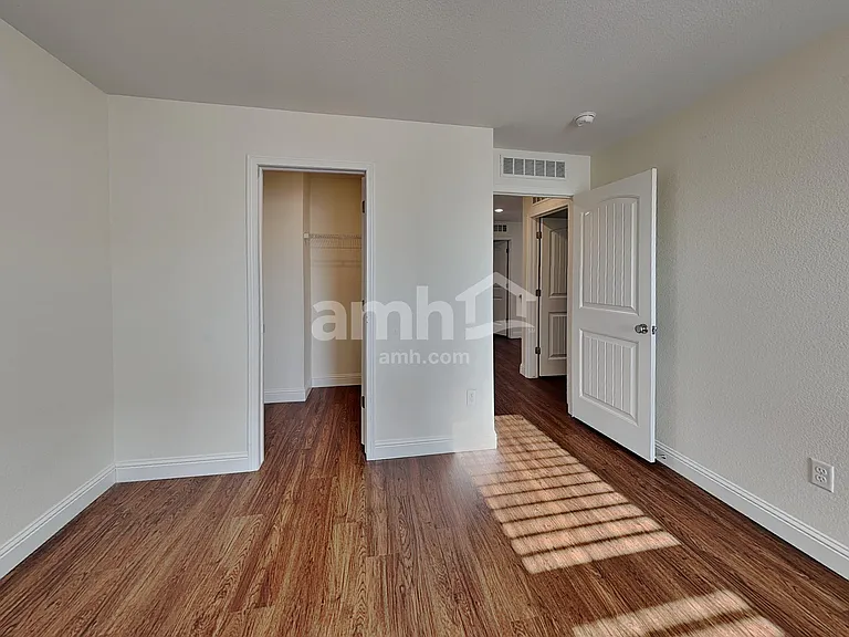 10187 Dover St — Photo 17