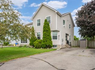 53 McKeown Cres, Loyalist, ON K7N 1Y4