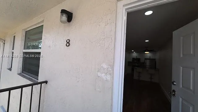 Building Photo - 7121 SW 129th Ave #8