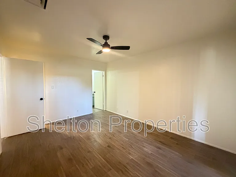 8131 N 107th Ave #82 — Photo 8