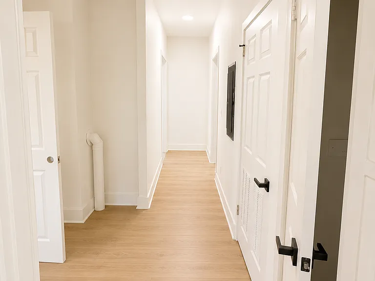 910 Highland Ave — Photo 18