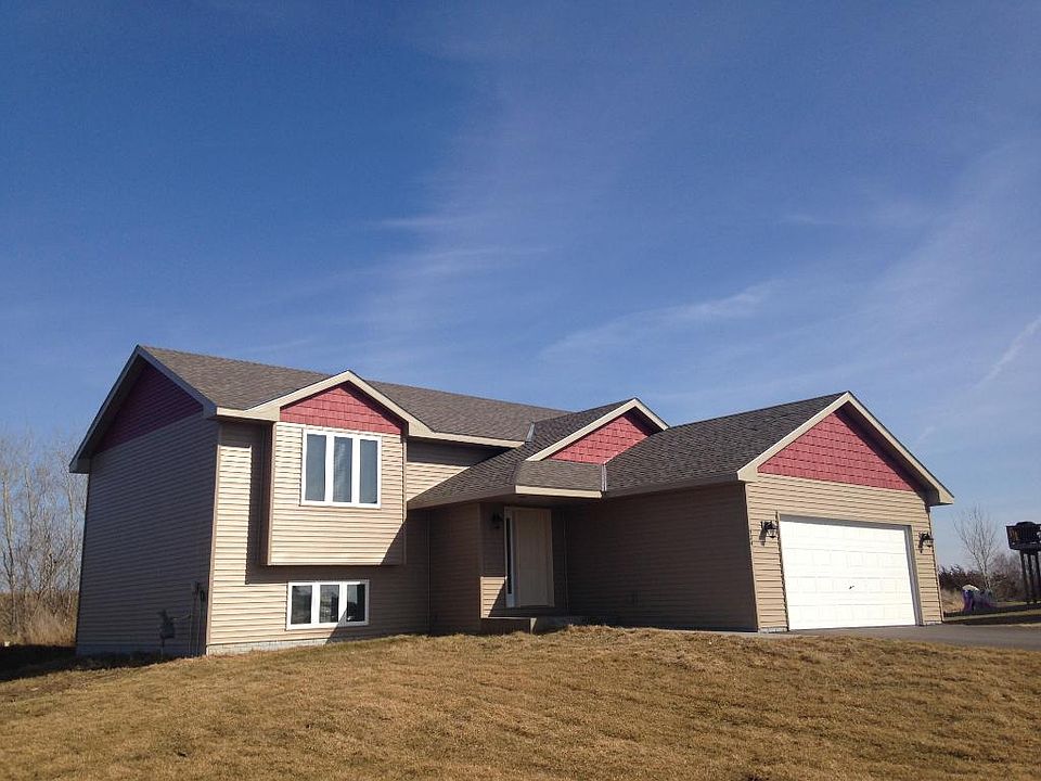 2nd image of 524 Jackson Cir