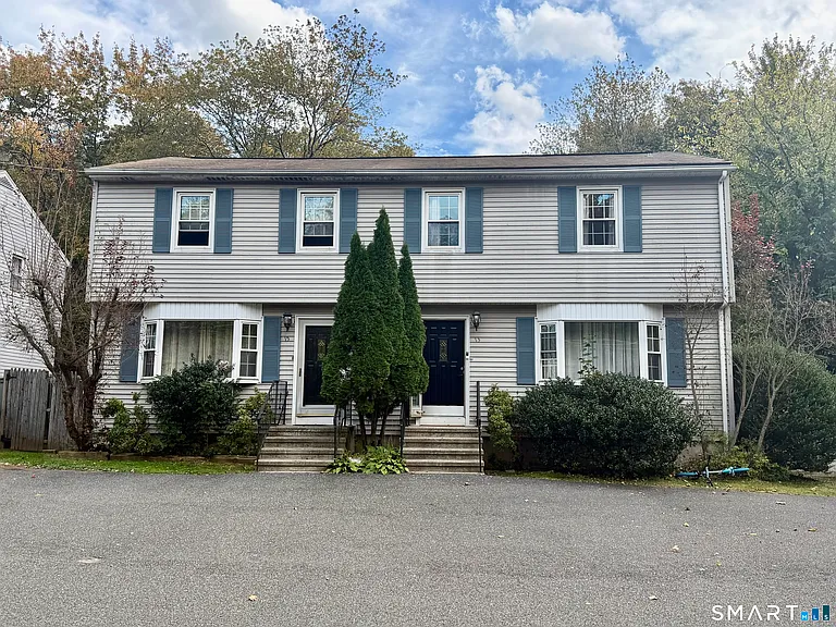15 Juniper Rd — Photo 1