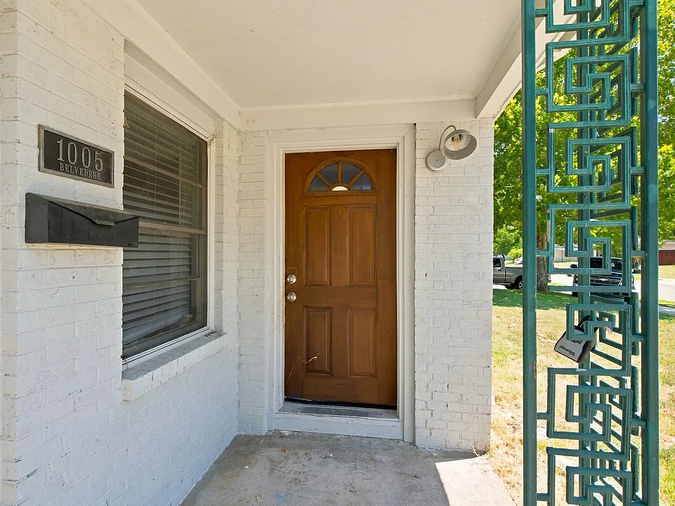 1005 Belvedere Dr