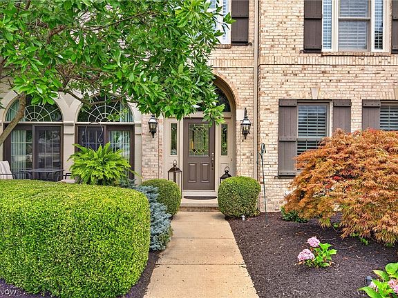 4th image of 28948 Weybridge Dr
