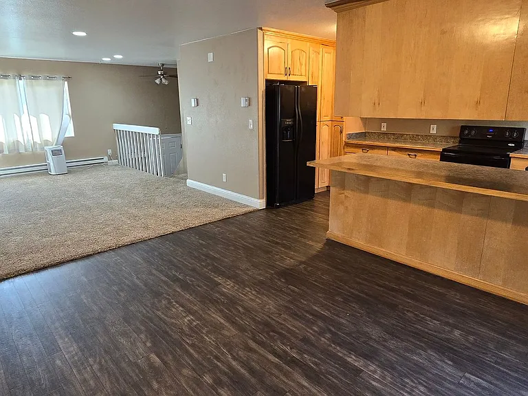 300 W Redwood St — Photo 3