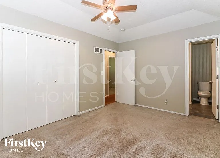 518 S Adams St — Photo 8