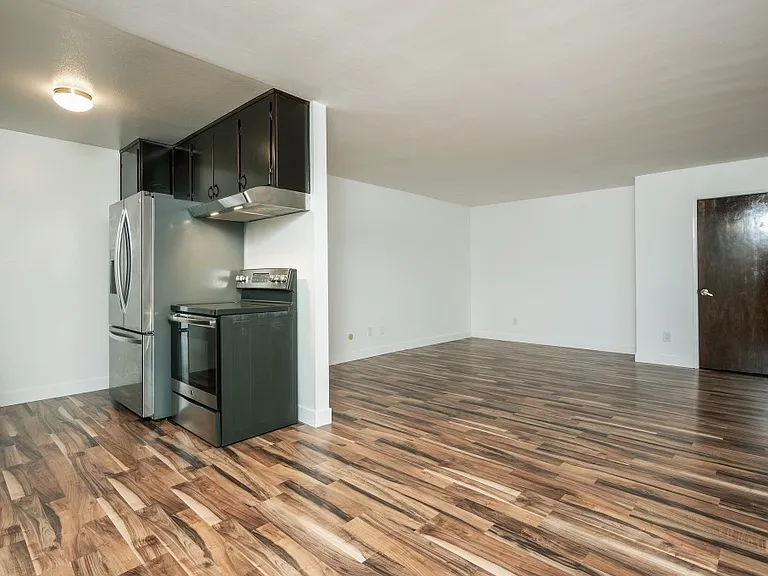 143 Elkwood Ave #B — Photo 7