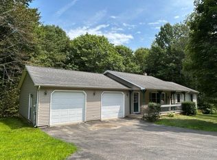 29 Blue Ridge Dr E, Sidney, ME 04330