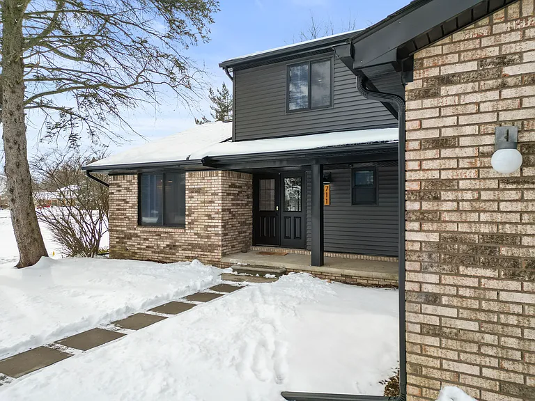 711 Medinah Dr — Photo 53