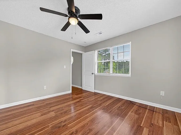 5316 Fayetteville Rd — Photo 8