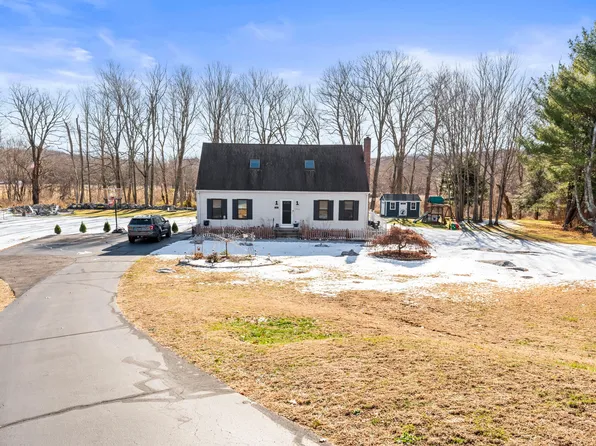 11 Michaels Way, Montville, CT 06370