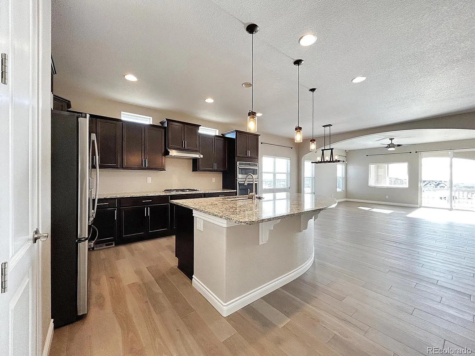 4 bed, 3.0 bath, 3250 sqft, $3,500 — Photo 2