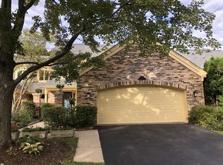 4 The Court Of Island Point, Northbrook, IL